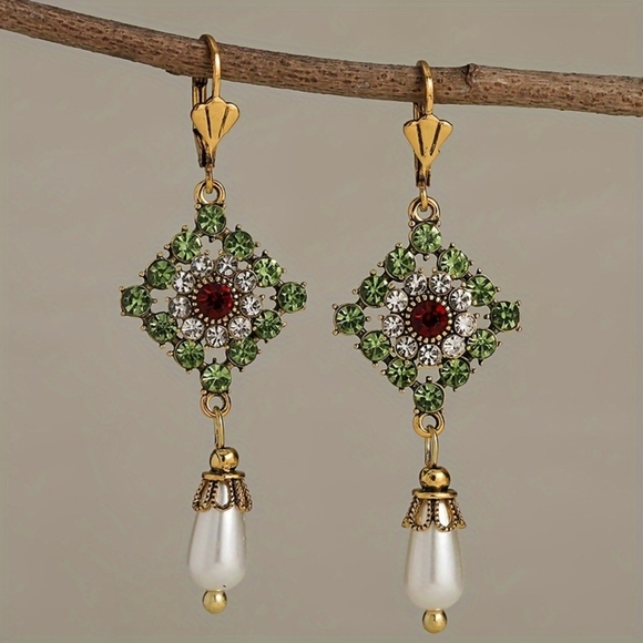 Nwt Crystal Dangle Earrings - Picture 2 of 2